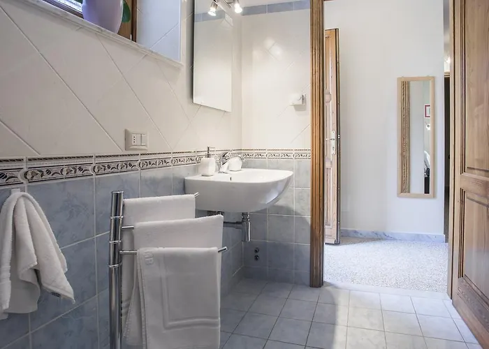 Alexandra Panzió Lucca