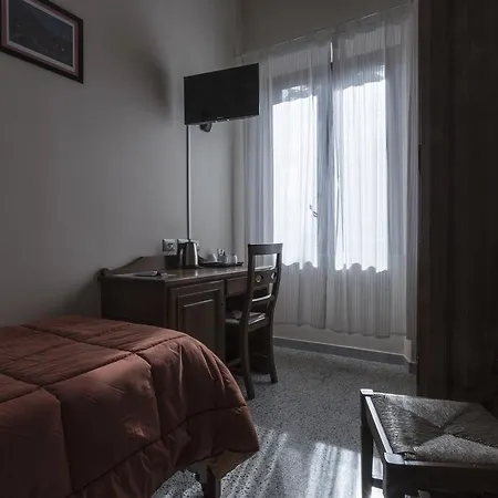 Alexandra Bed & Breakfast *